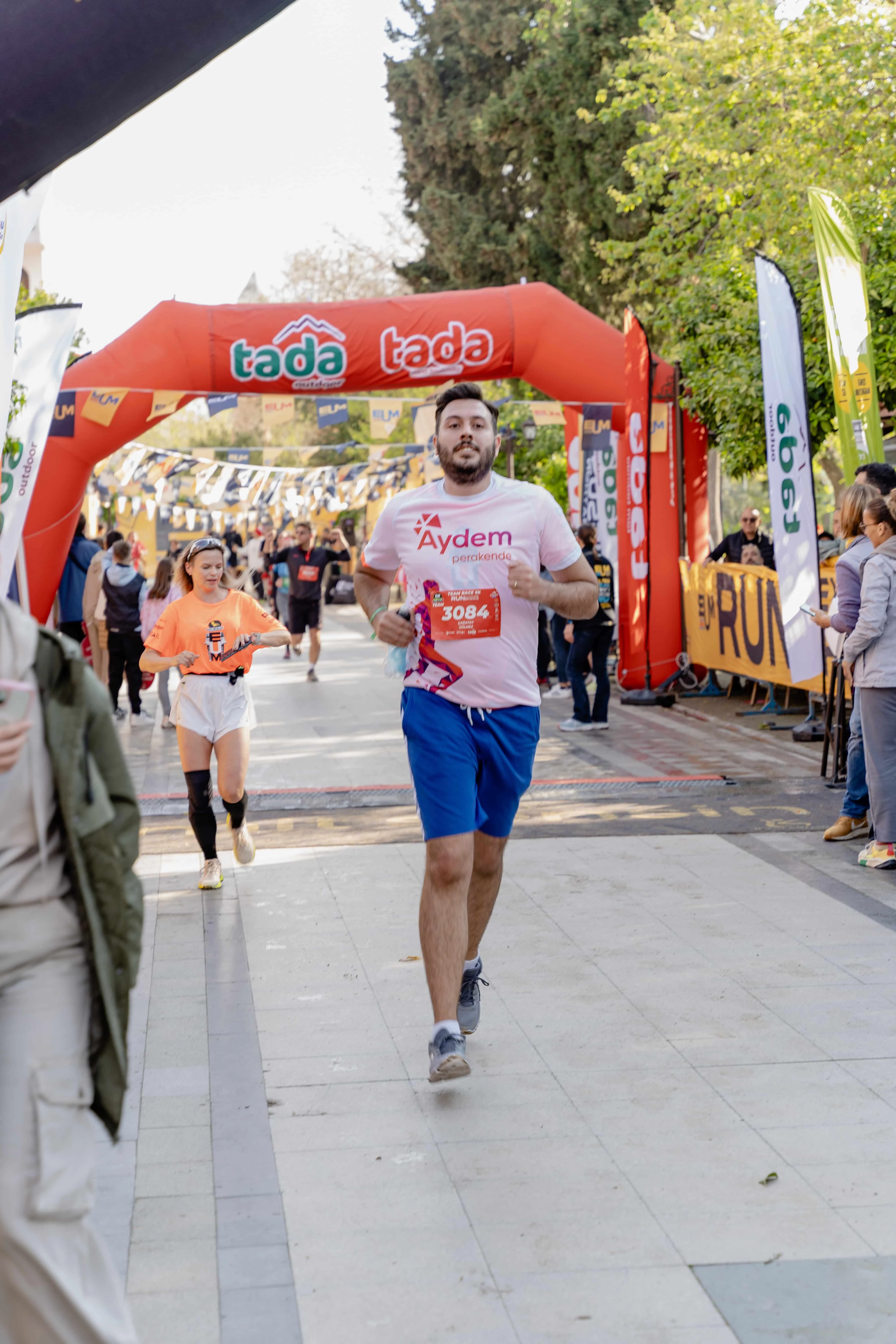  Tarihi Efes'in Büyülü Atmosferinde İyilik Peşinde Koştuk 